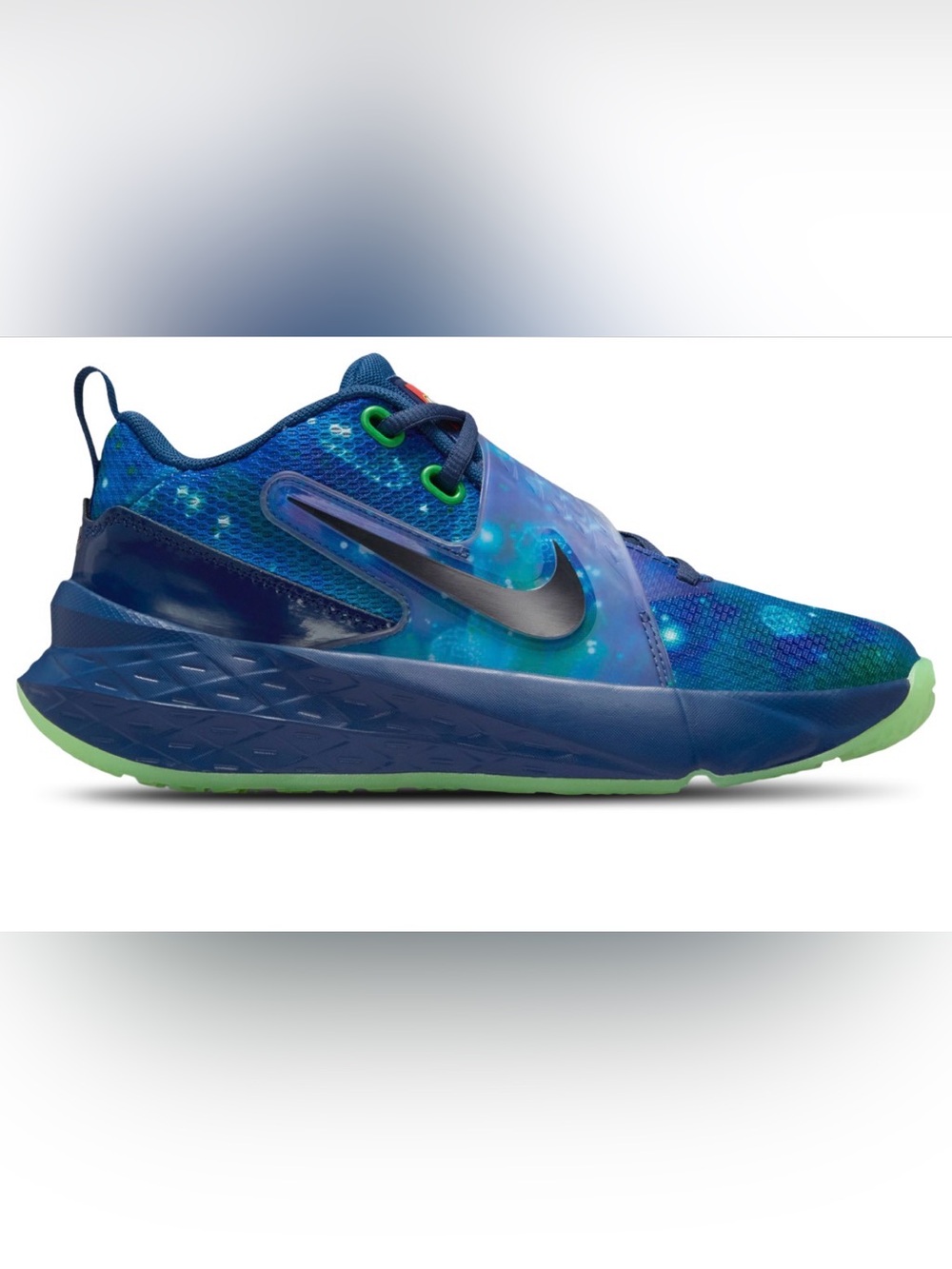 Nike Kids' Team Hustle Lego size 3.5 big kid